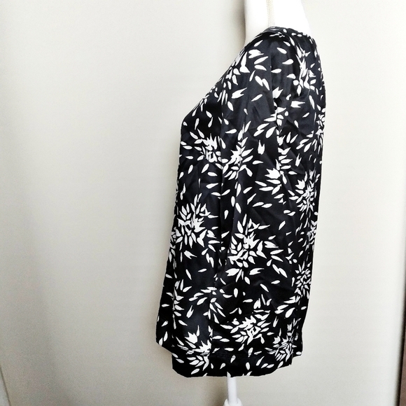 Merona Silky Black and White Quarter Sleeve Blouse - Picture 4 of 9